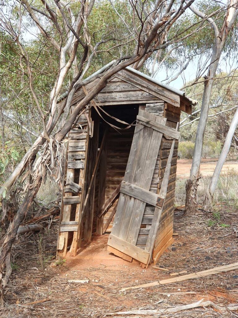 The Outhouse, Narriah
